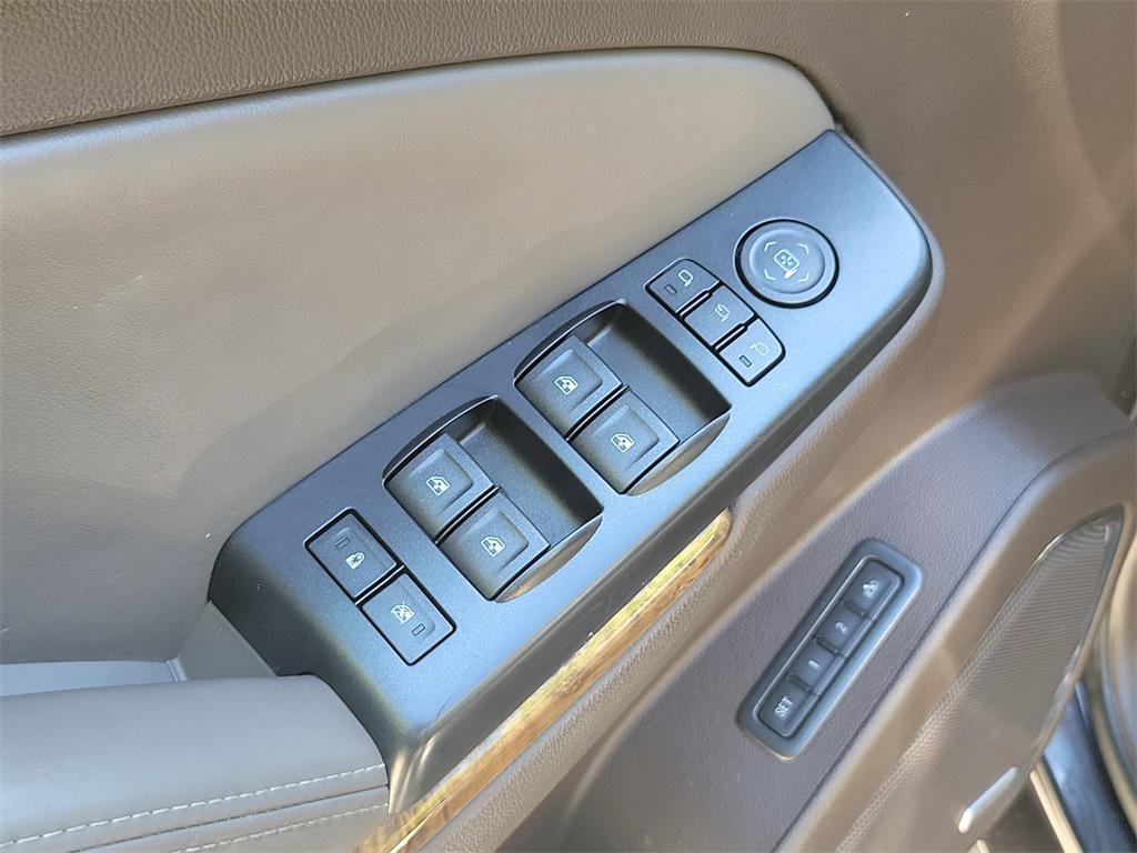 used 2015 GMC Yukon car, priced at $21,998