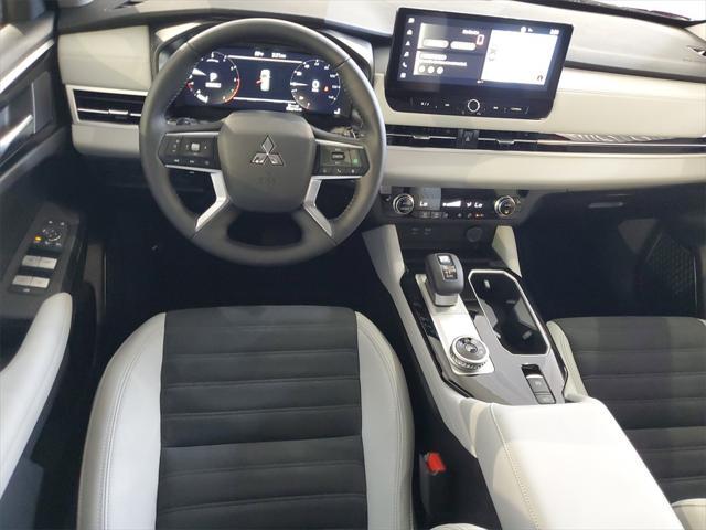new 2025 Mitsubishi Outlander car, priced at $38,915