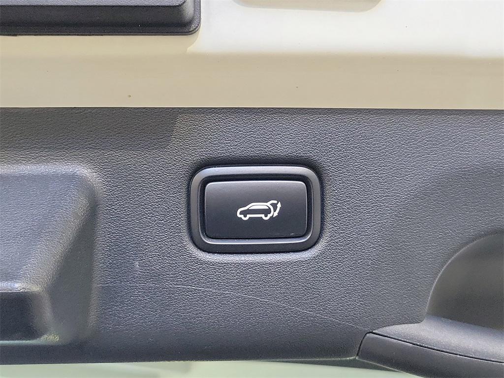 used 2023 Kia EV6 car, priced at $25,250
