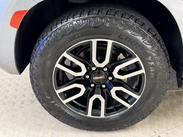used 2024 GMC Yukon car, priced at $65,999