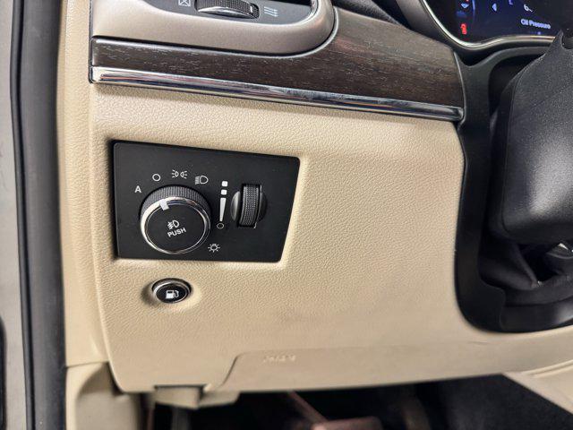 used 2015 Jeep Grand Cherokee car, priced at $12,999