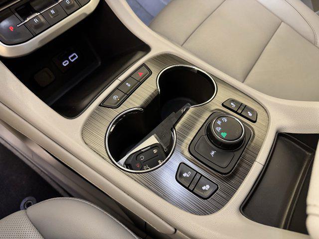 used 2023 GMC Acadia car, priced at $26,999