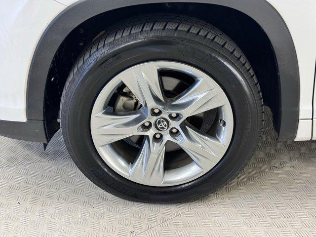 used 2017 Toyota Highlander car, priced at $25,499