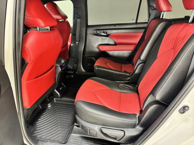 used 2021 Toyota Highlander car, priced at $35,999