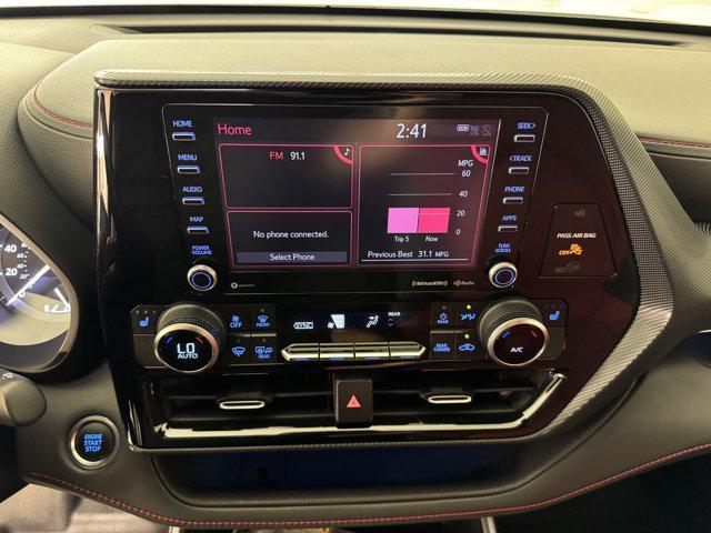 used 2021 Toyota Highlander car, priced at $35,999