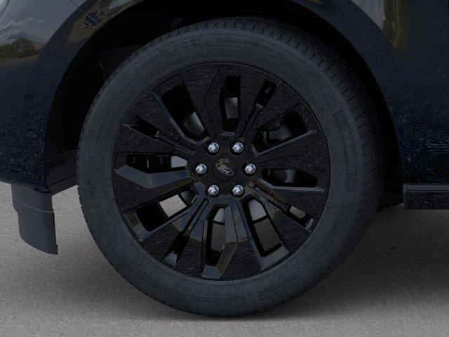new 2025 Ford Expedition car, priced at $77,051
