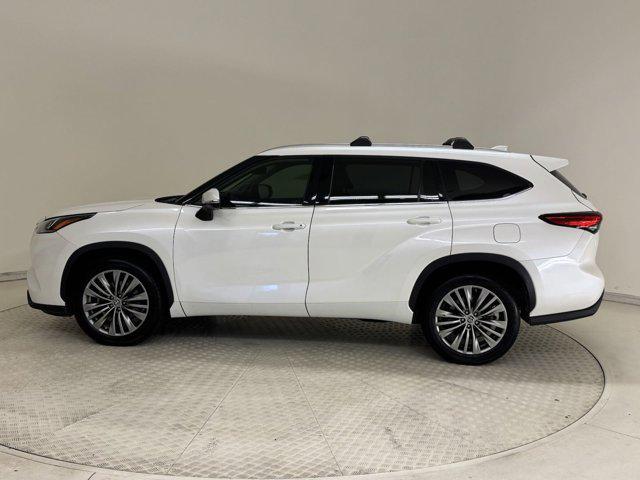 used 2020 Toyota Highlander car, priced at $31,499