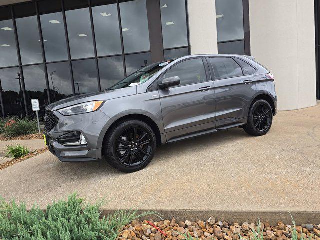 used 2024 Ford Edge car, priced at $33,999