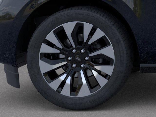 new 2025 Ford Expedition car, priced at $76,231