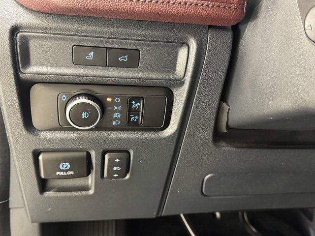 used 2022 Ford Expedition car, priced at $42,996