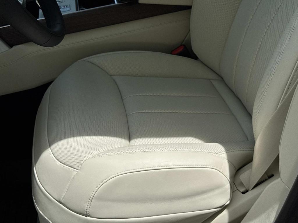 new 2025 Land Rover Range Rover car, priced at $143,120