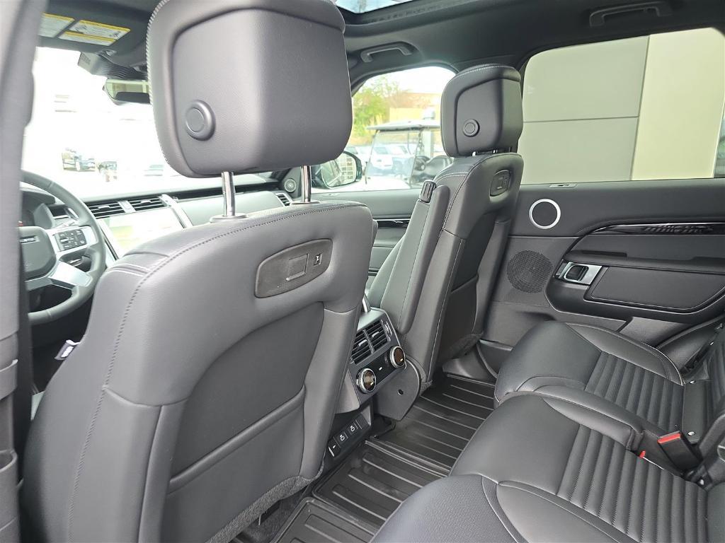 new 2025 Land Rover Discovery car, priced at $72,028