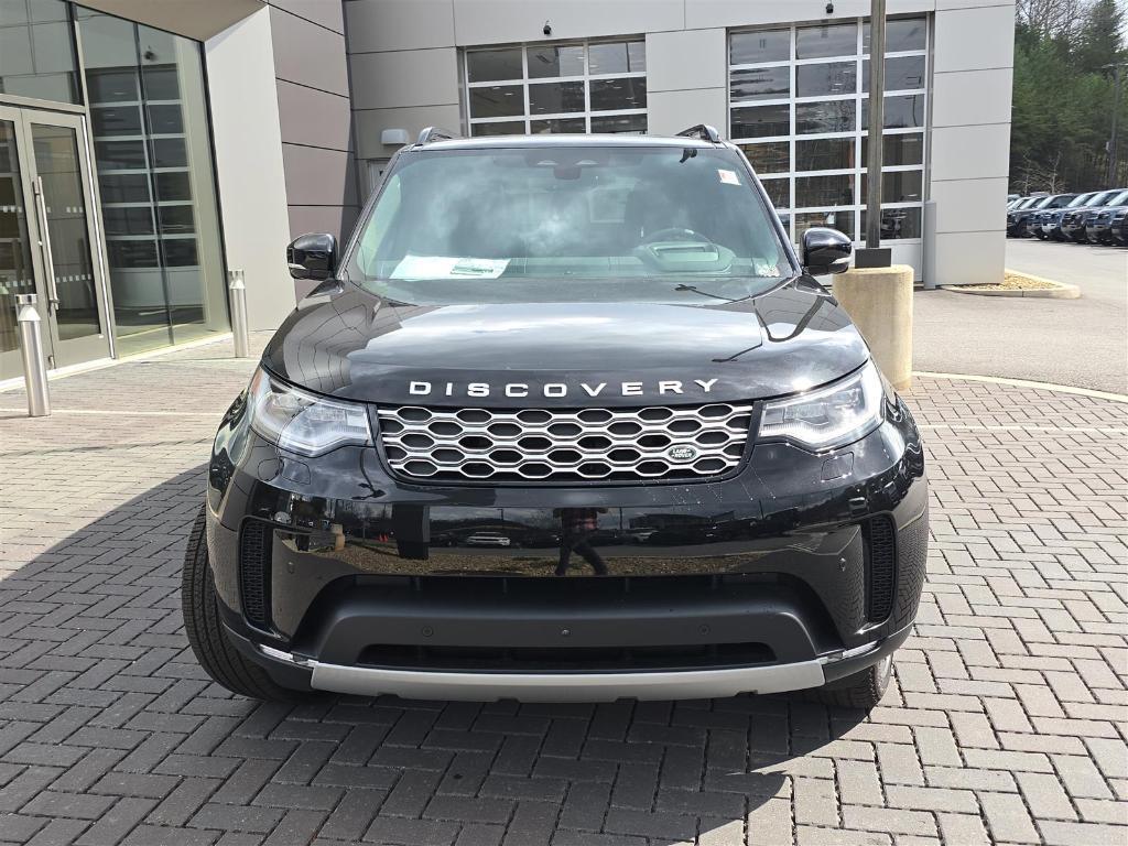 new 2025 Land Rover Discovery car, priced at $72,028
