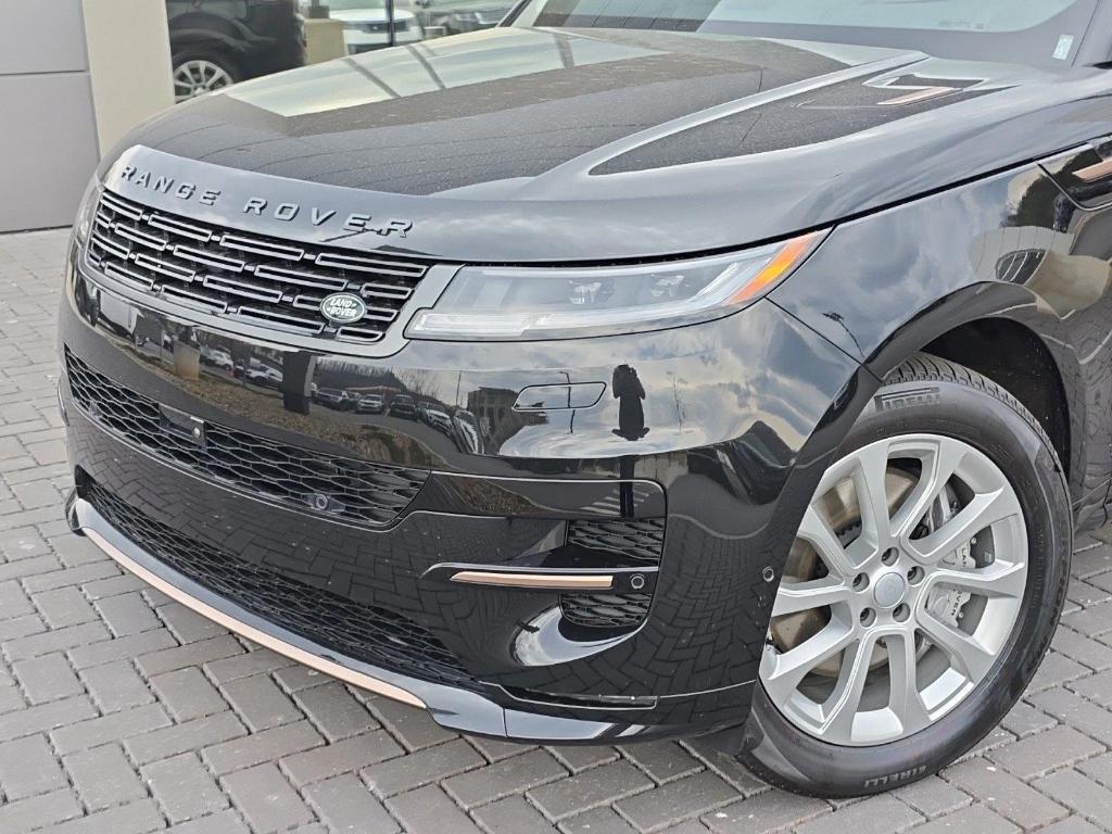 new 2025 Land Rover Range Rover Sport car, priced at $116,940