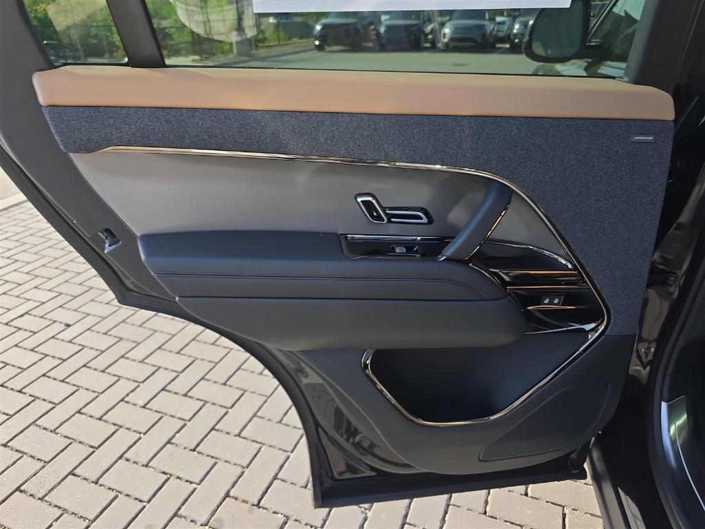 new 2025 Land Rover Range Rover Sport car, priced at $115,865