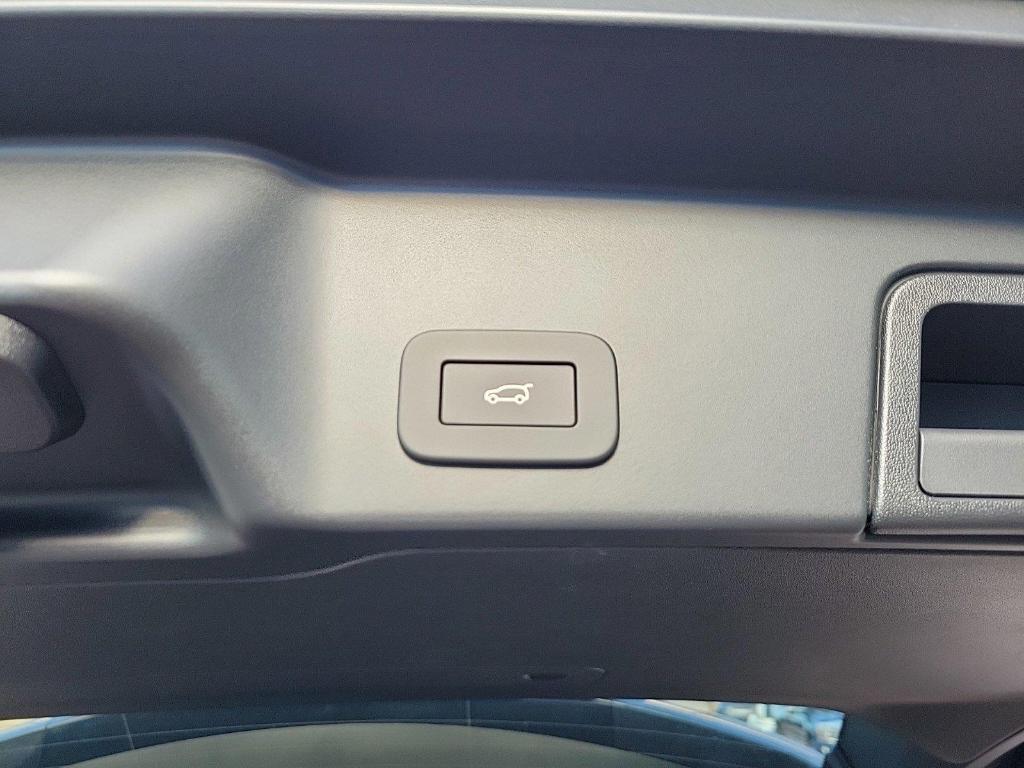new 2025 Land Rover Range Rover Evoque car, priced at $53,755