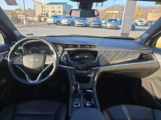 used 2025 Cadillac XT6 car, priced at $43,378