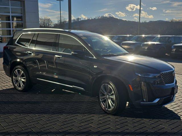 used 2025 Cadillac XT6 car, priced at $43,378