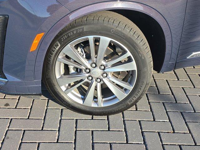 used 2025 Cadillac XT6 car, priced at $43,378