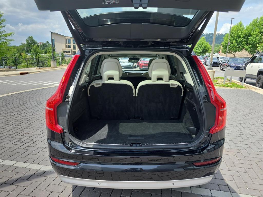 used 2022 Volvo XC90 car, priced at $34,888