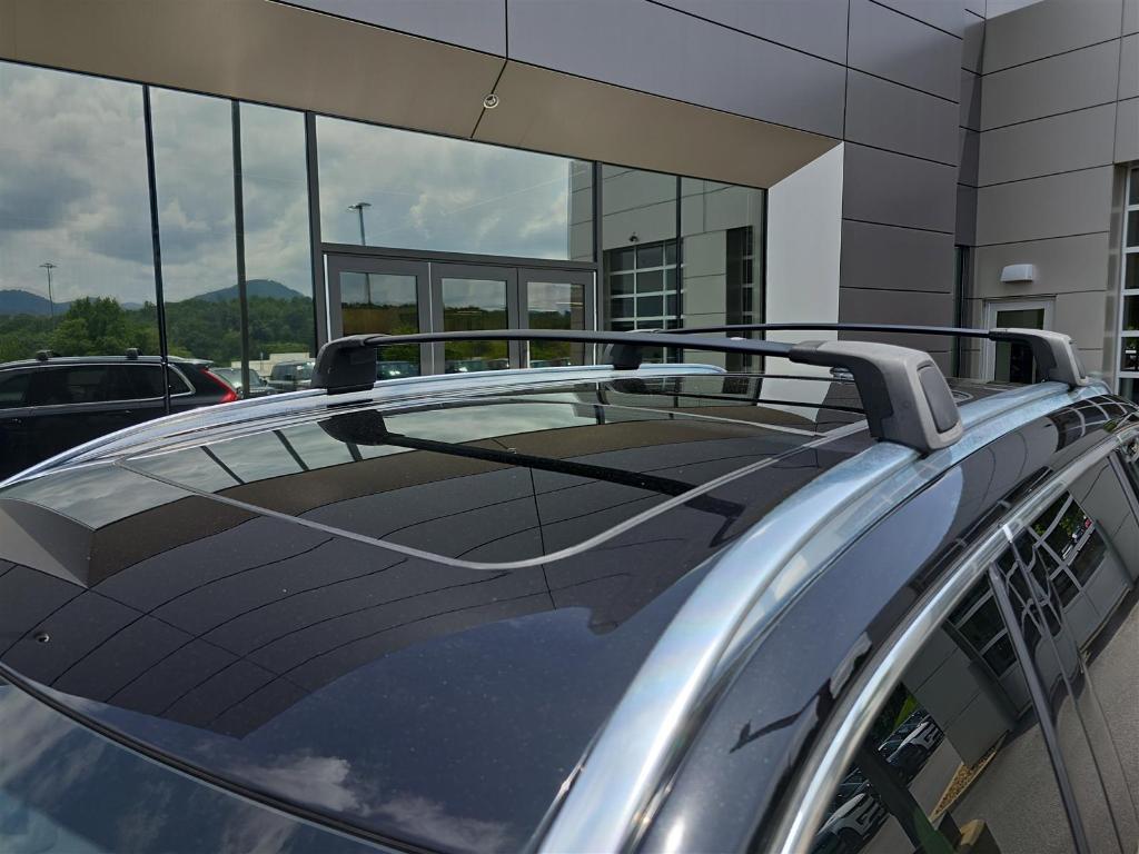 used 2022 Volvo XC90 car, priced at $34,888