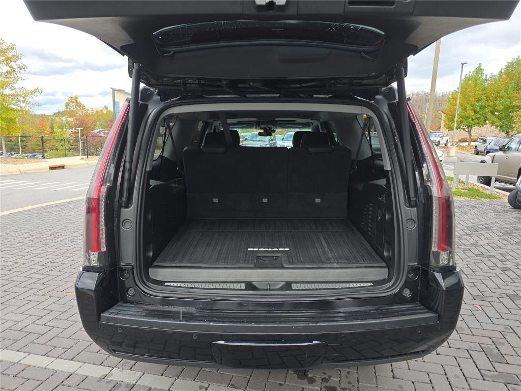 used 2019 Cadillac Escalade ESV car, priced at $34,637