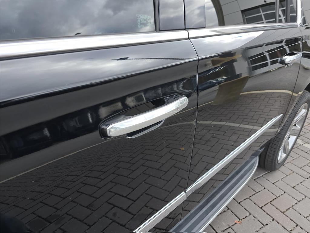 used 2019 Cadillac Escalade ESV car, priced at $34,637