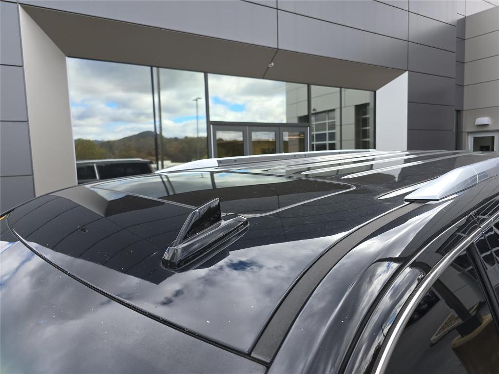 used 2019 Cadillac Escalade ESV car, priced at $34,637