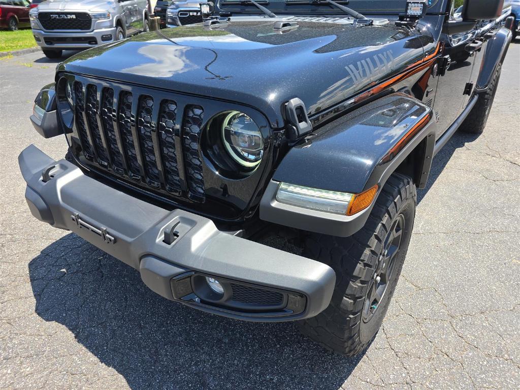 used 2022 Jeep Gladiator car, priced at $33,974