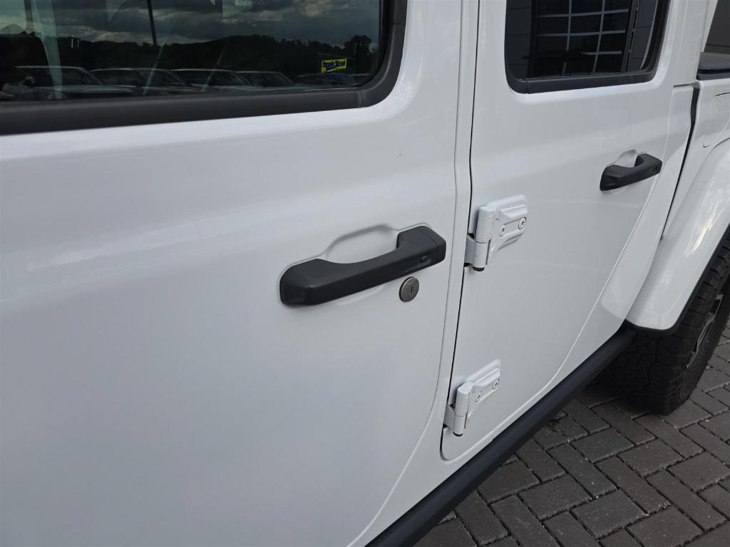 used 2020 Jeep Gladiator car, priced at $32,799