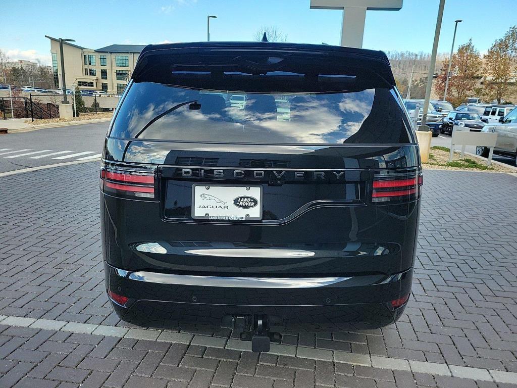 new 2025 Land Rover Discovery car, priced at $78,175