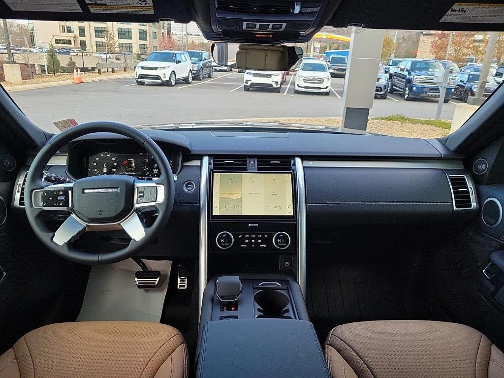 new 2025 Land Rover Discovery car, priced at $78,175