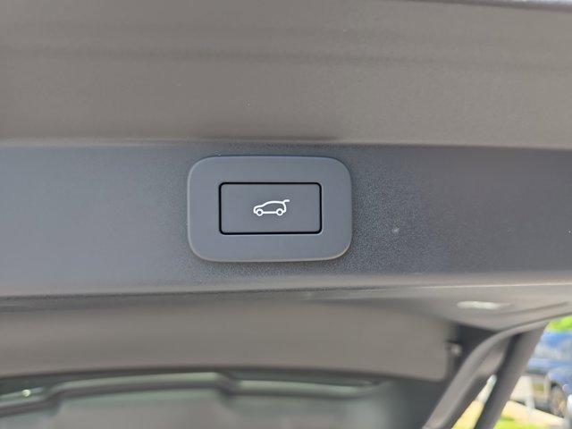 new 2025 Land Rover Range Rover Sport car, priced at $95,840