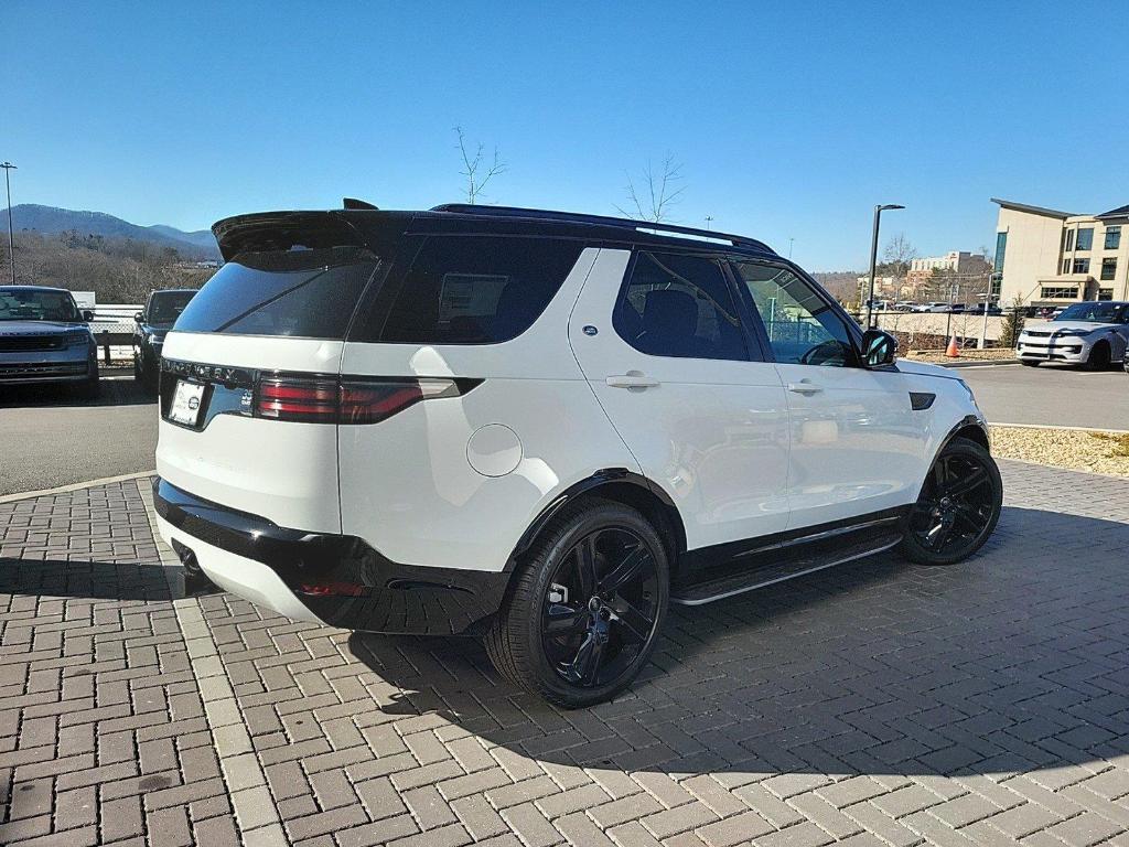 new 2025 Land Rover Discovery car, priced at $80,525