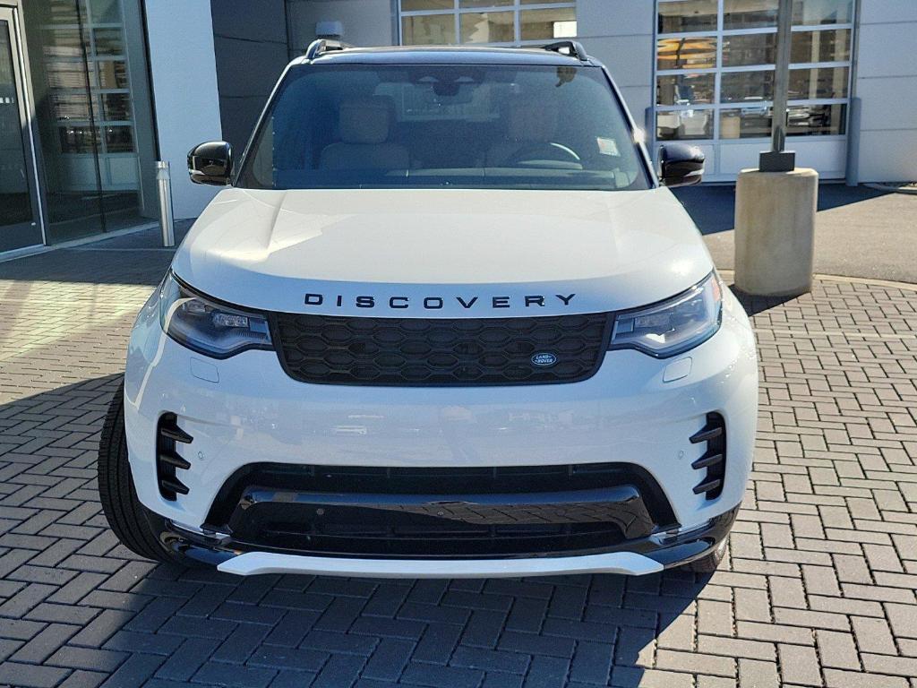 new 2025 Land Rover Discovery car, priced at $80,525