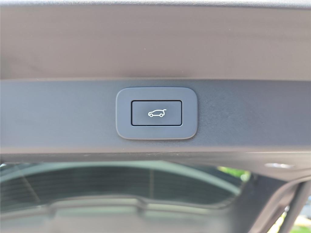 used 2023 Land Rover Range Rover Sport car, priced at $92,987