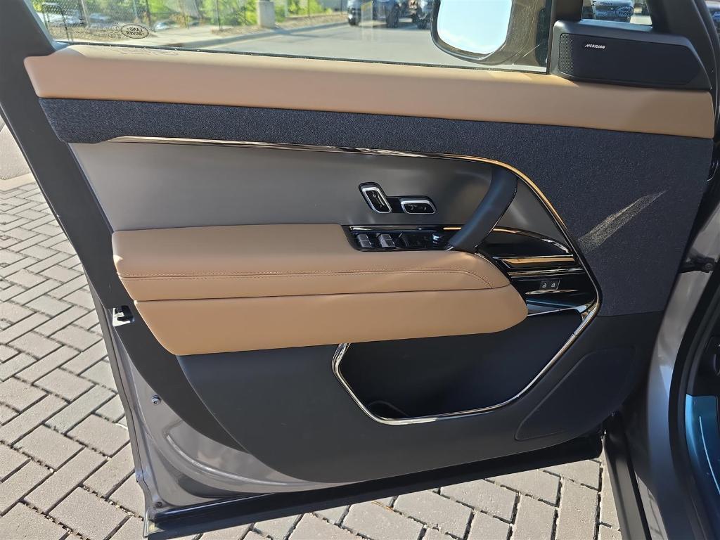 new 2025 Land Rover Range Rover Sport car, priced at $88,340