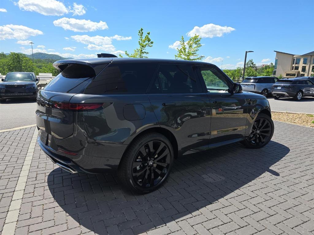 new 2025 Land Rover Range Rover Sport car, priced at $109,280