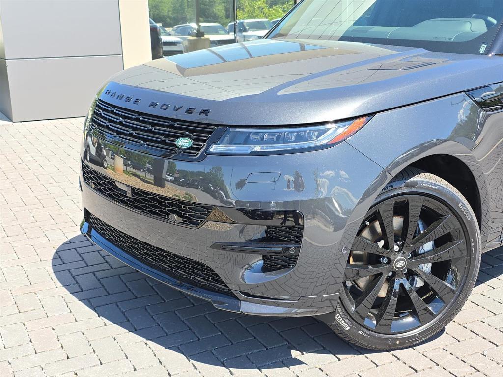 new 2025 Land Rover Range Rover Sport car, priced at $109,280