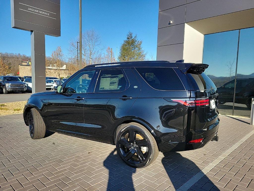 new 2025 Land Rover Discovery car, priced at $79,775