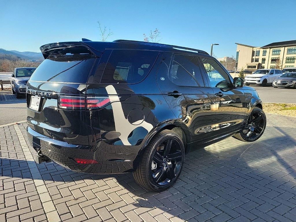 new 2025 Land Rover Discovery car, priced at $79,775
