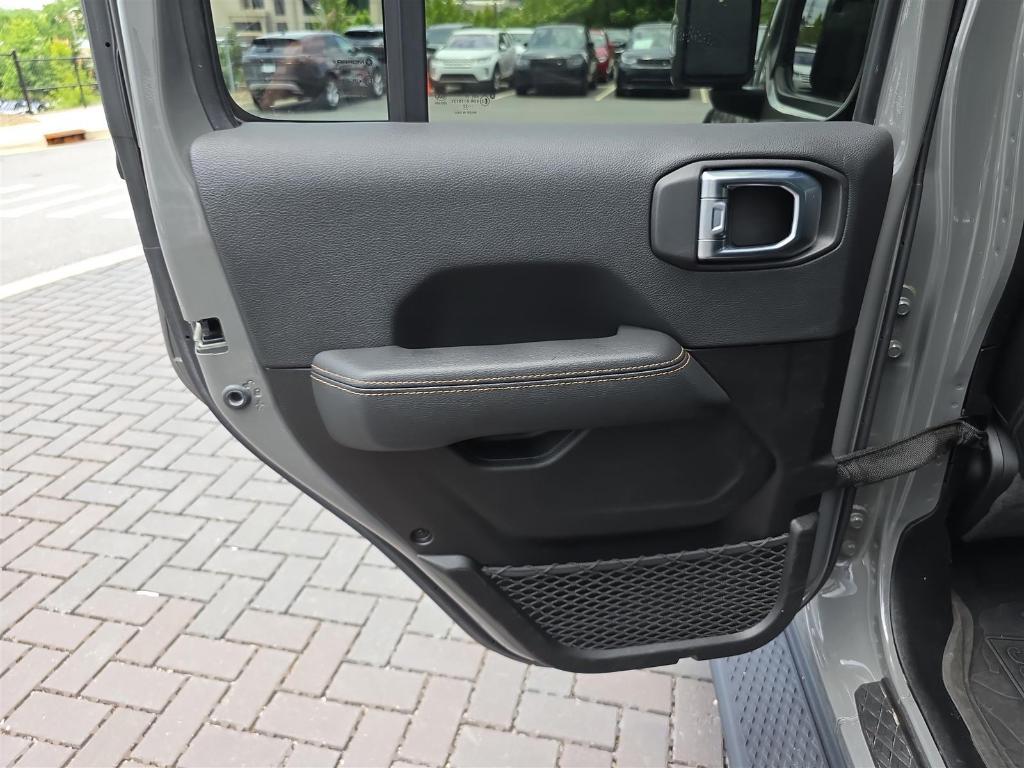 used 2022 Jeep Gladiator car, priced at $36,342