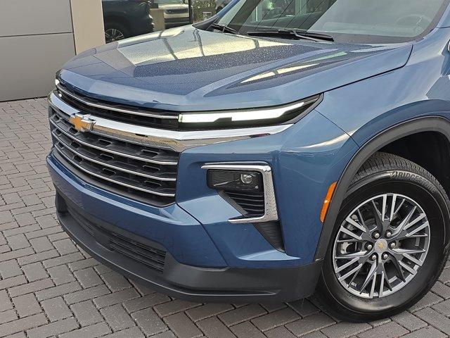 used 2025 Chevrolet Traverse car, priced at $34,987