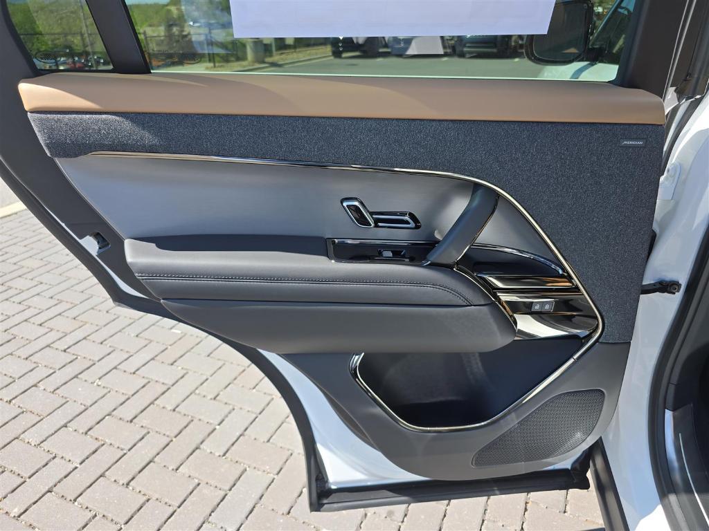 new 2025 Land Rover Range Rover Sport car, priced at $117,365
