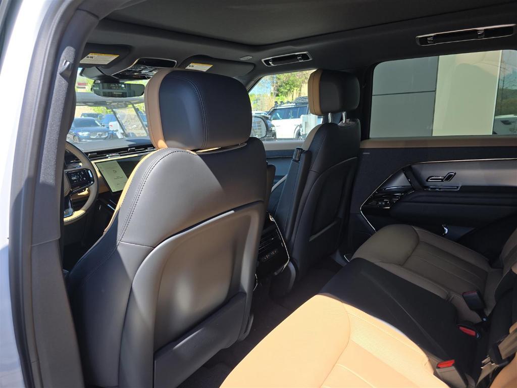 new 2025 Land Rover Range Rover Sport car, priced at $117,365