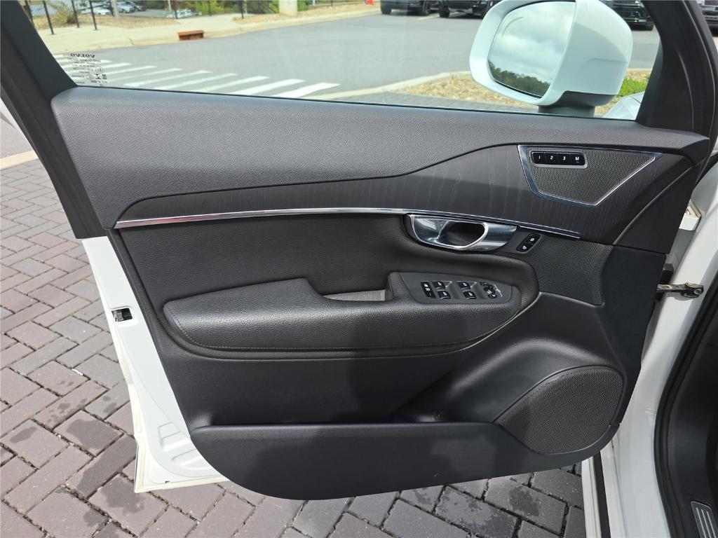 used 2020 Volvo XC90 car, priced at $24,987