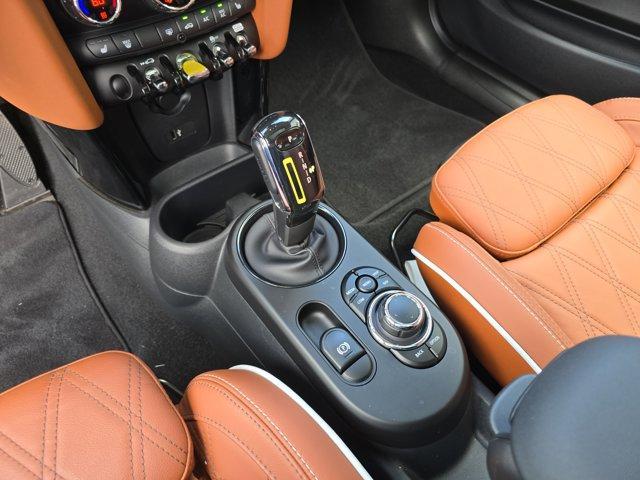 used 2024 MINI SE Hardtop car, priced at $26,308