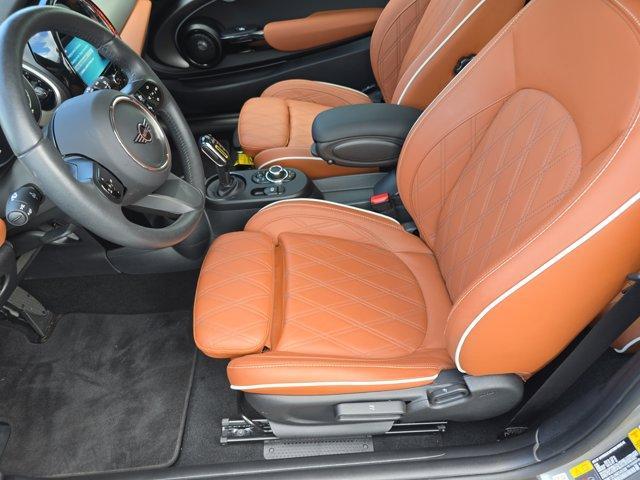 used 2024 MINI SE Hardtop car, priced at $26,308