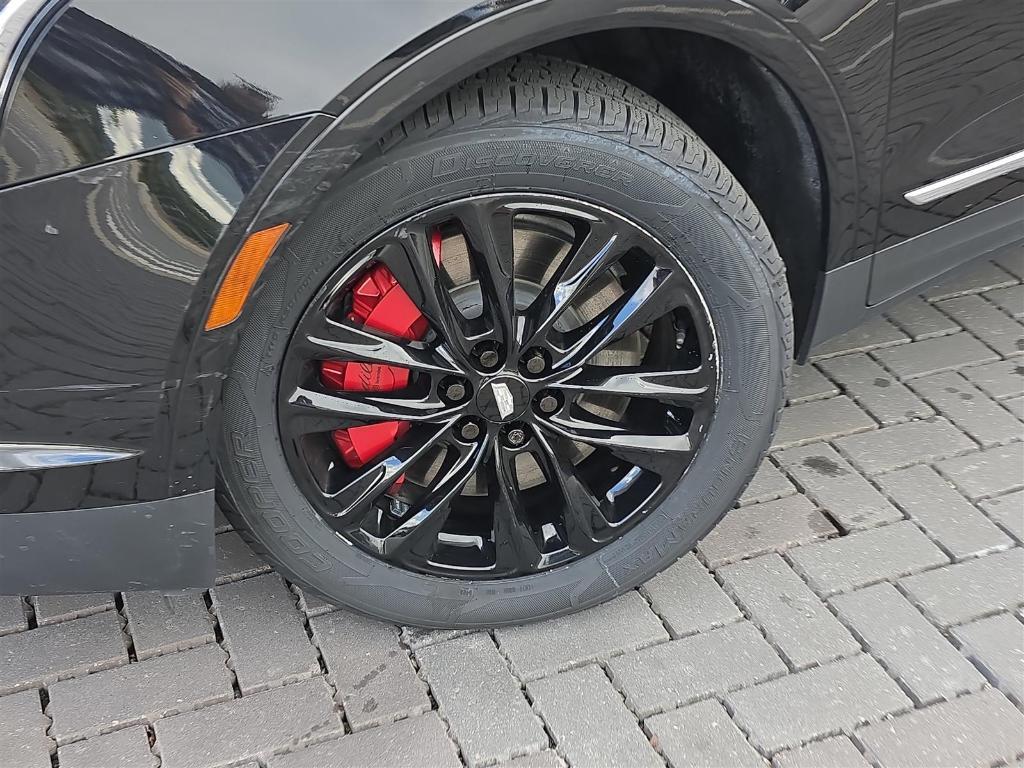 used 2022 Cadillac XT5 car, priced at $36,980