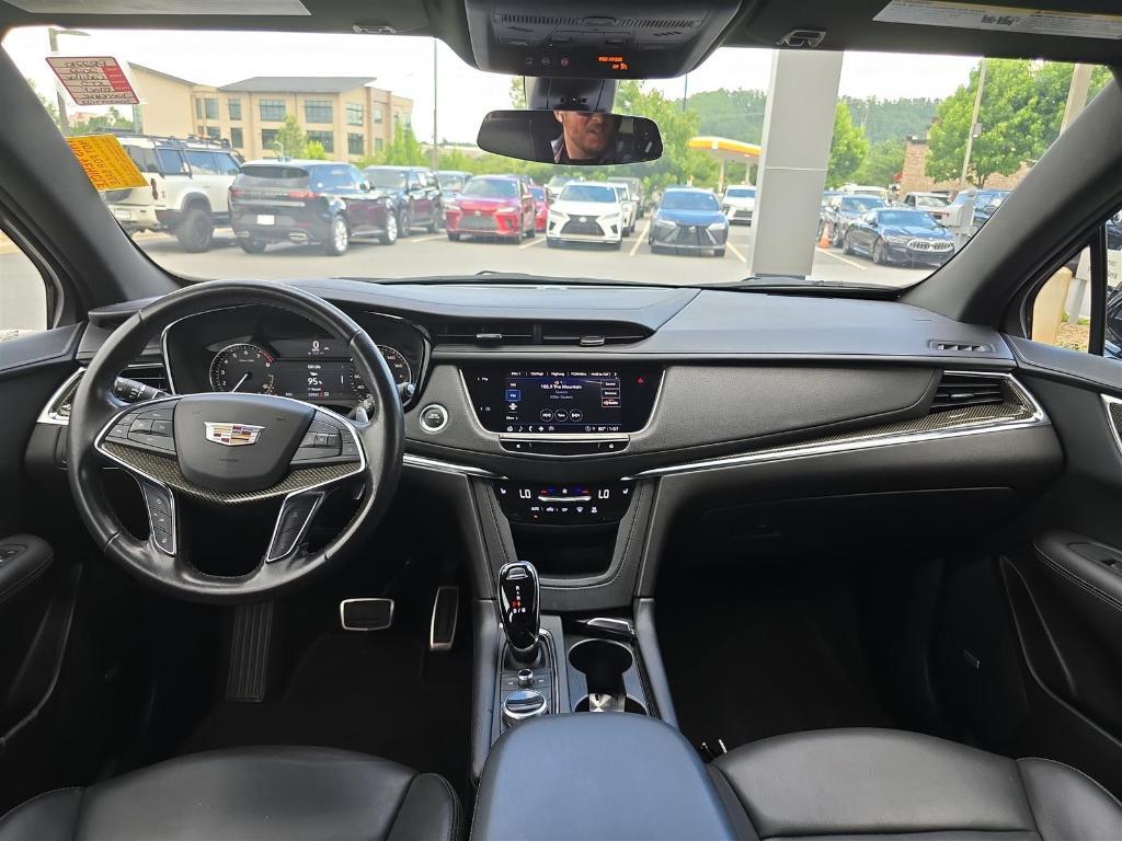 used 2022 Cadillac XT5 car, priced at $36,980